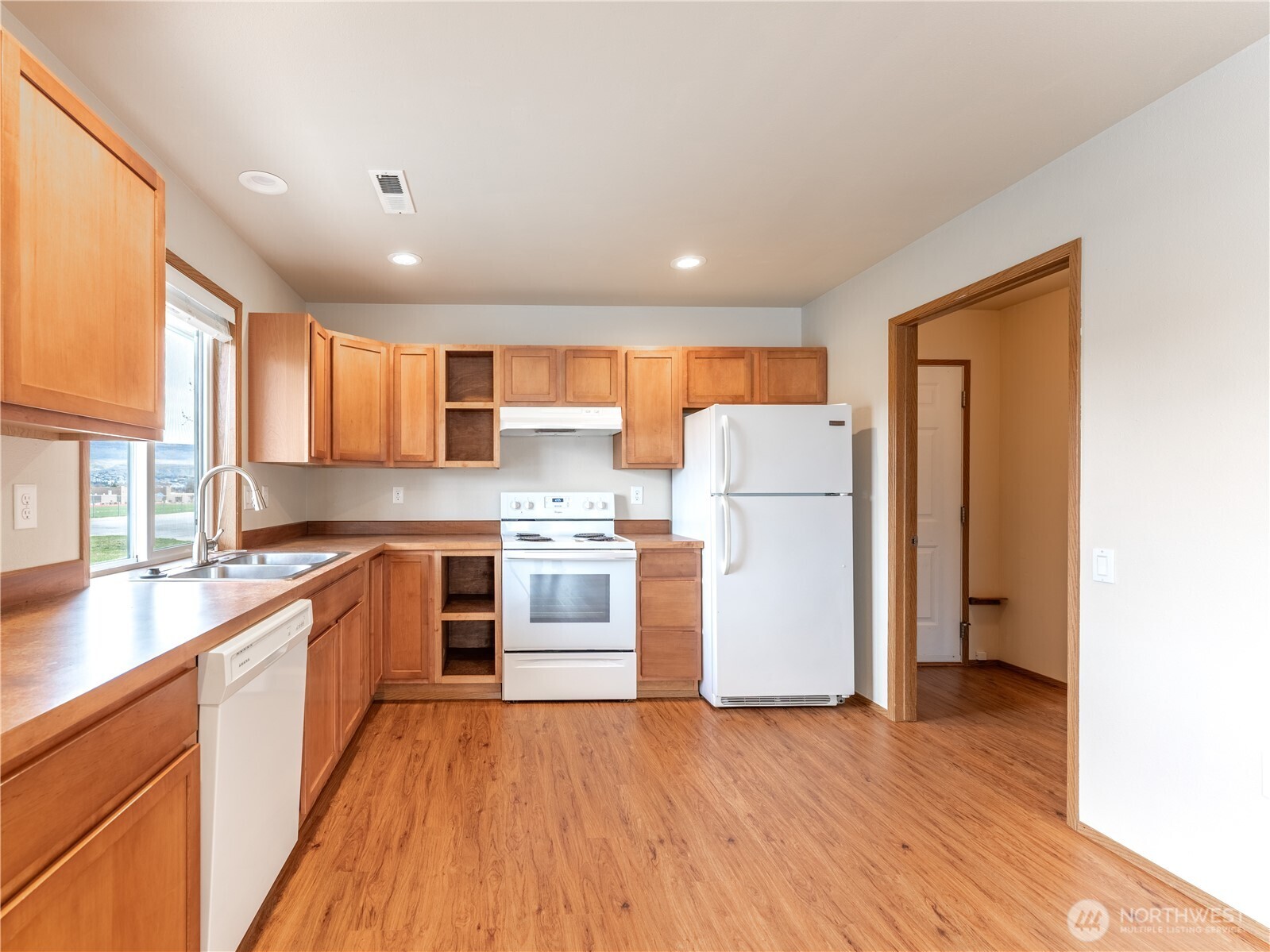 1203 Red Apple Road Wenatchee, WA 98801 - Photo 12 of 28 Gallery Image 12
