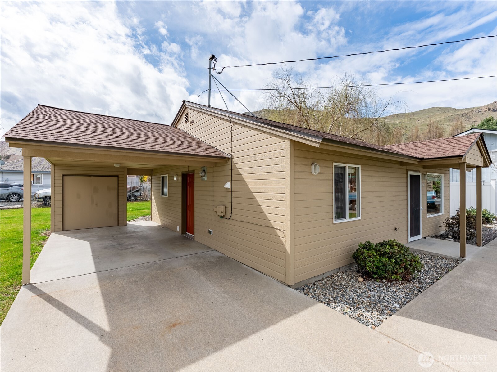 1203 Red Apple Road Wenatchee, WA 98801 - Photo 6 of 28 Gallery Image 6