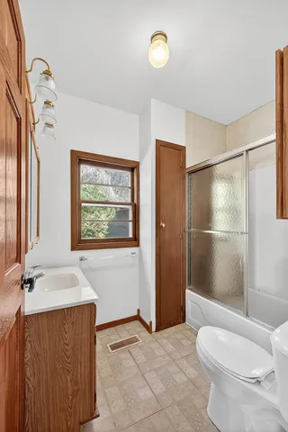 $289,999 | 617 Broadway Street, Carver, MN 55315