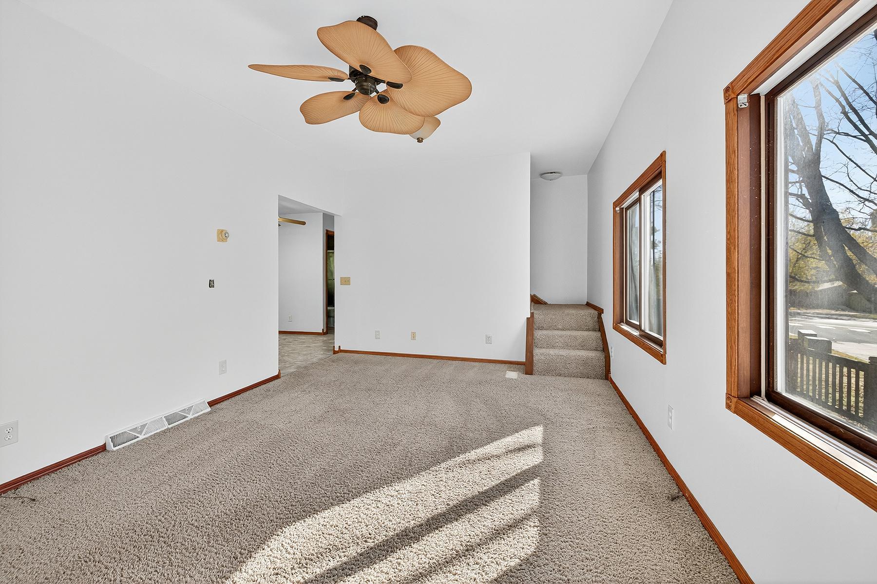 617 Broadway Street Carver, MN 55315 - Photo 3 of 29