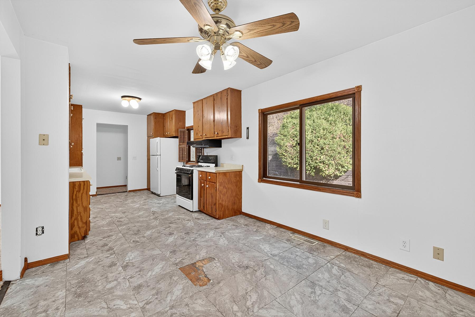 617 Broadway Street Carver, MN 55315 - Photo 5 of 29