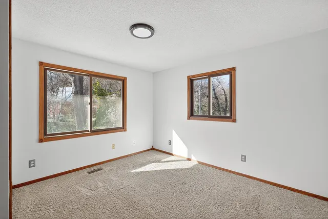 $289,999 | 617 Broadway Street, Carver, MN 55315