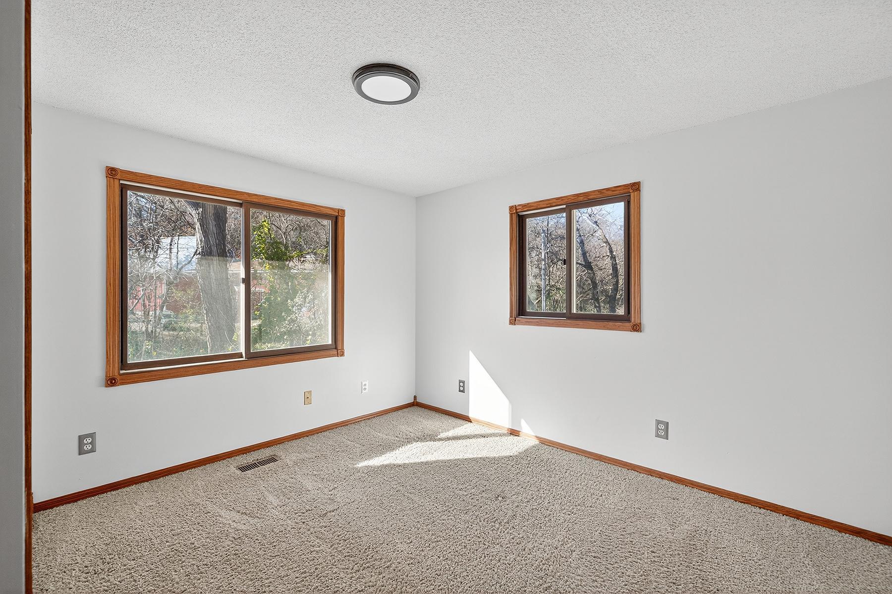 617 Broadway Street Carver, MN 55315 - Photo 8 of 29