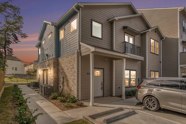 $1,450 | 5262 Ella Boulevard, Unit 100C, Houston, TX 77018