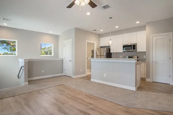 $1,450 | 5262 Ella Boulevard, Unit 100C, Houston, TX 77018