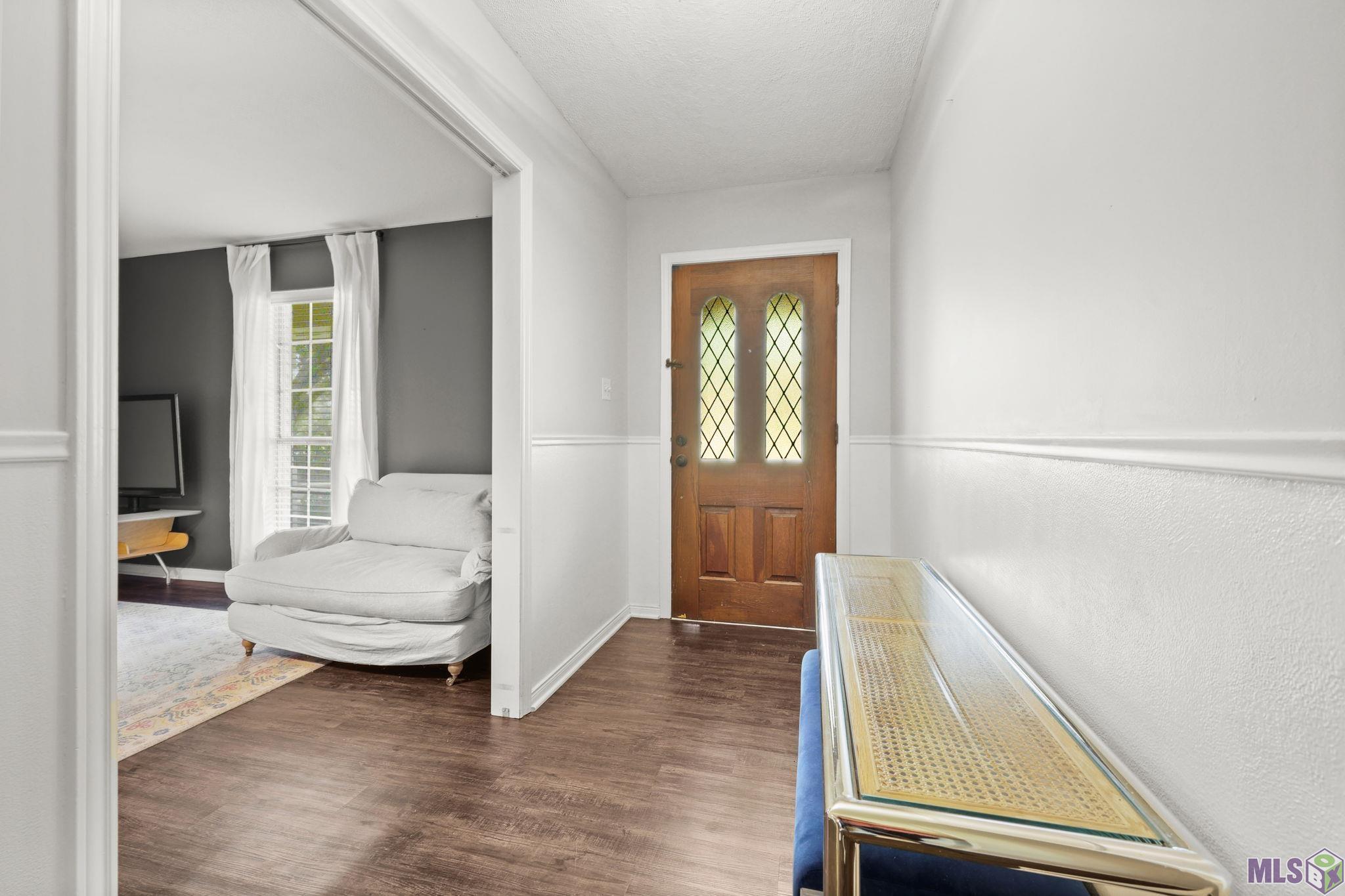 1369 Crescent Drive Baton Rouge, LA 70806 - Photo 2 of 23