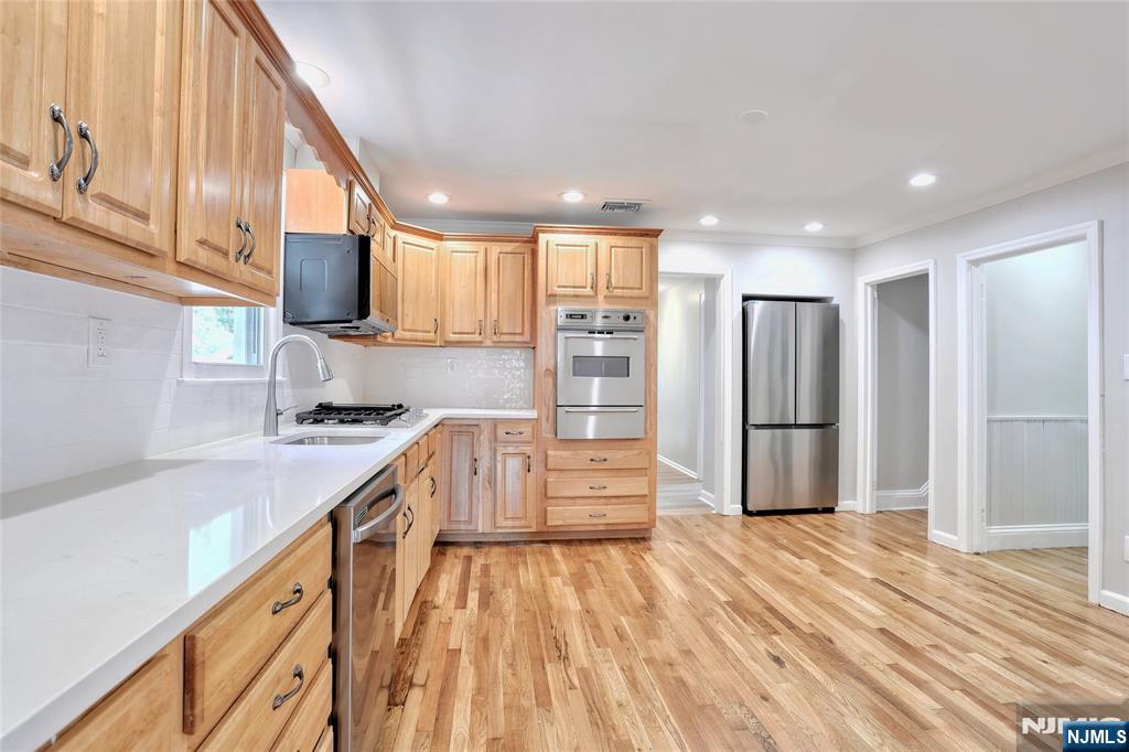 7-29 Cedar Street Fair Lawn, NJ 07410 - Photo 12 of 46