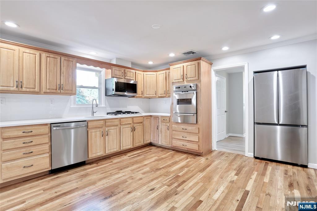 7-29 Cedar Street Fair Lawn, NJ 07410 - Photo 13 of 46