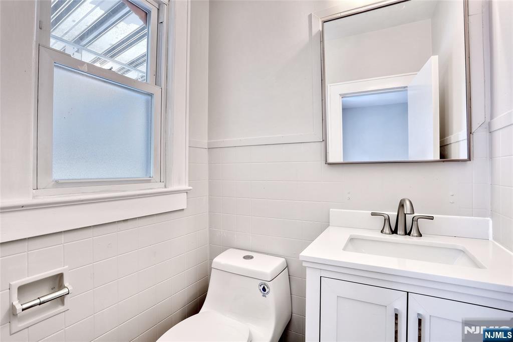 7-29 Cedar Street Fair Lawn, NJ 07410 - Photo 18 of 46