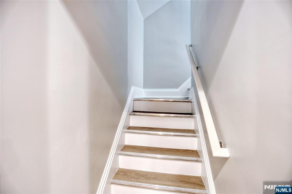 7-29 Cedar Street Fair Lawn, NJ 07410 - Photo 26 of 46