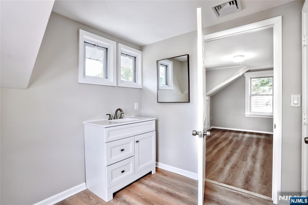 7-29 Cedar Street Fair Lawn, NJ 07410 - Photo 33 of 46