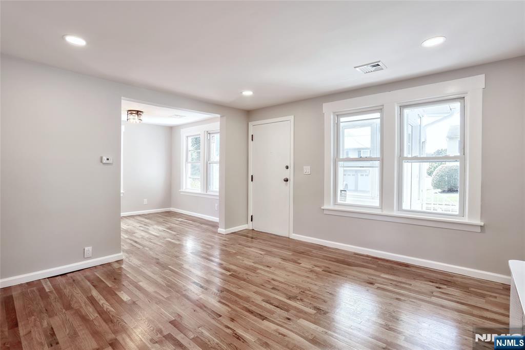 7-29 Cedar Street Fair Lawn, NJ 07410 - Photo 7 of 46