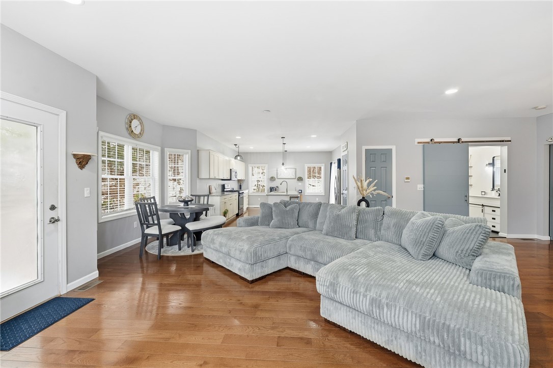 28 Cardinal Drive Killingly, CT 06241 - Photo 17 of 41