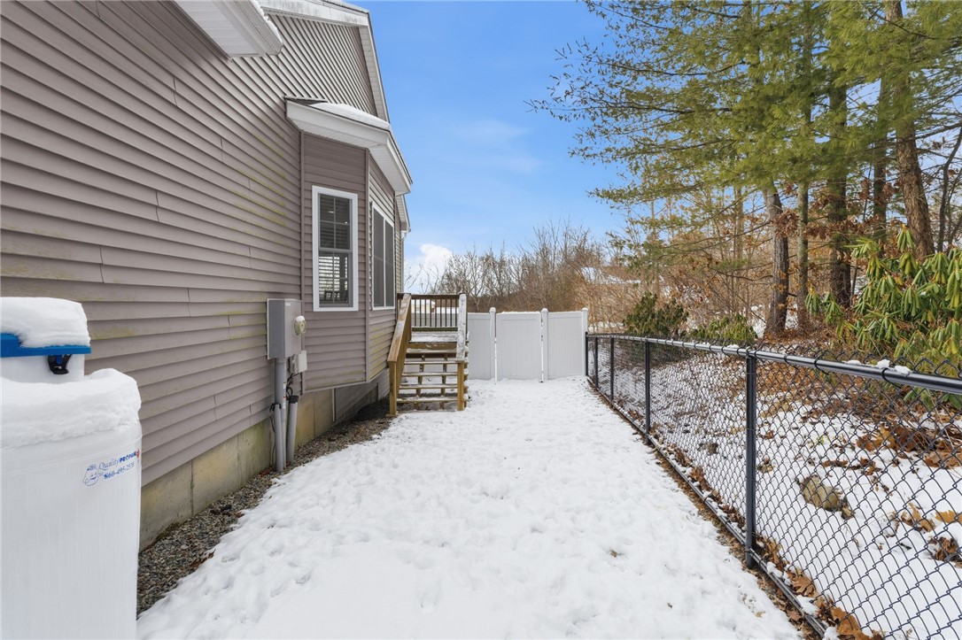 28 Cardinal Drive Killingly, CT 06241 - Photo 7 of 41