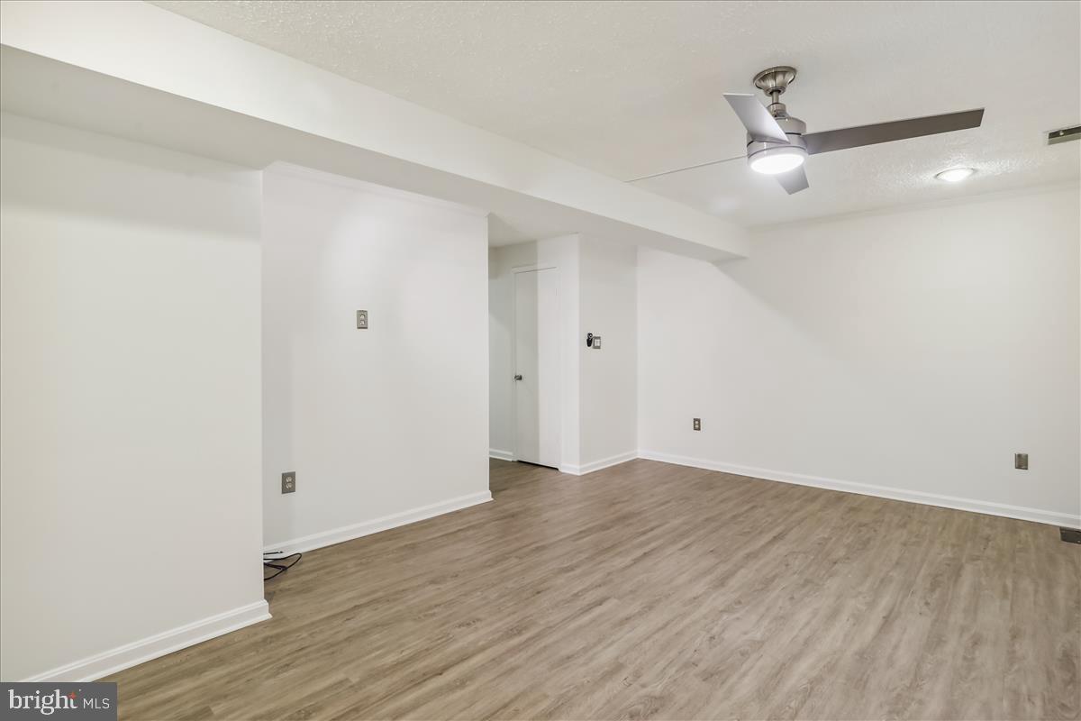 18 Kinsman View Circle Silver Spring, MD 20901 - Photo 34 of 58