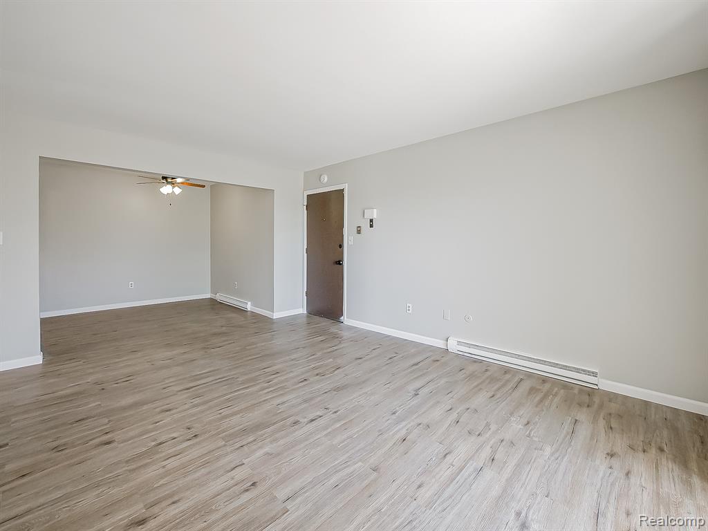 125 East Van Riper Road, Unit 5 Fowlerville, MI 48836 - Photo 6 of 23
