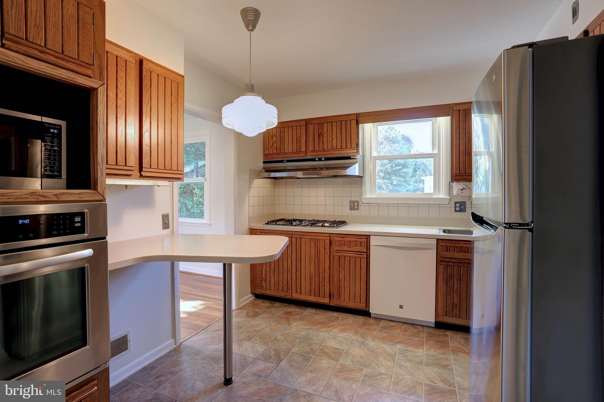 216 Rollingfield Road Catonsville, MD 21228 - Photo 13 of 37 Kitchen