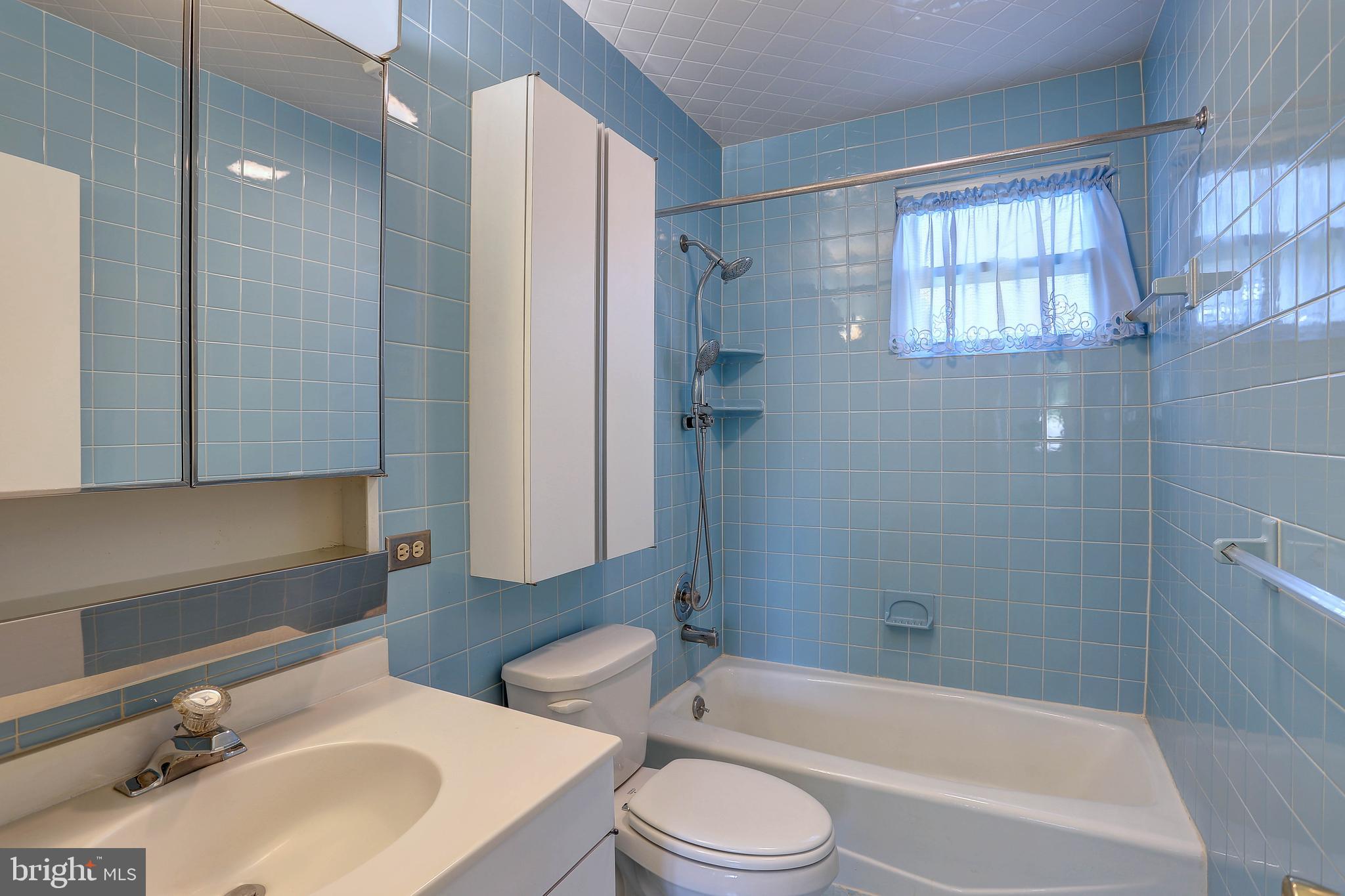 216 Rollingfield Road Catonsville, MD 21228 - Photo 21 of 37 Bath