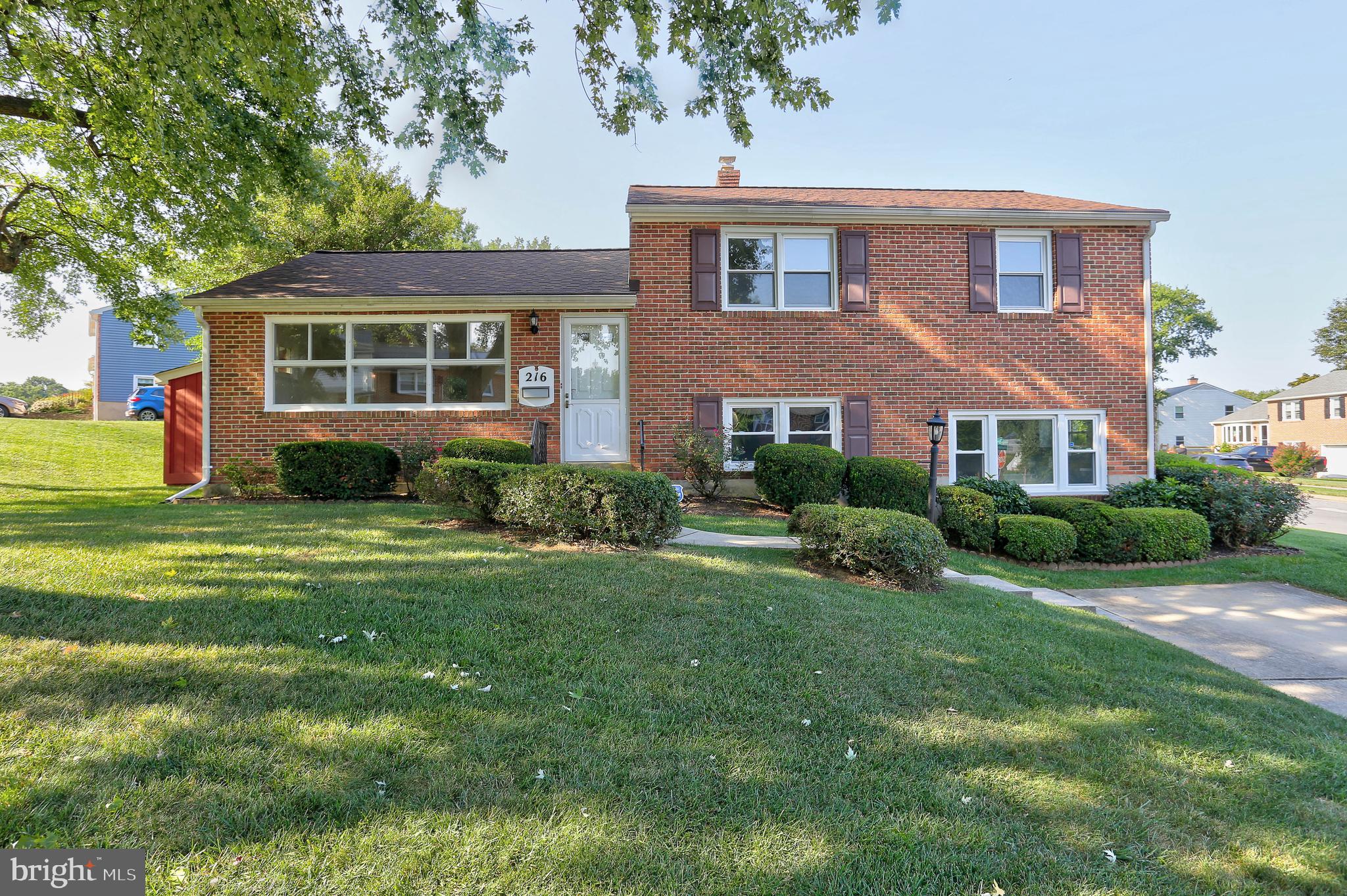 216 Rollingfield Road Catonsville, MD 21228 - Photo 3 of 37 Exterior Front
