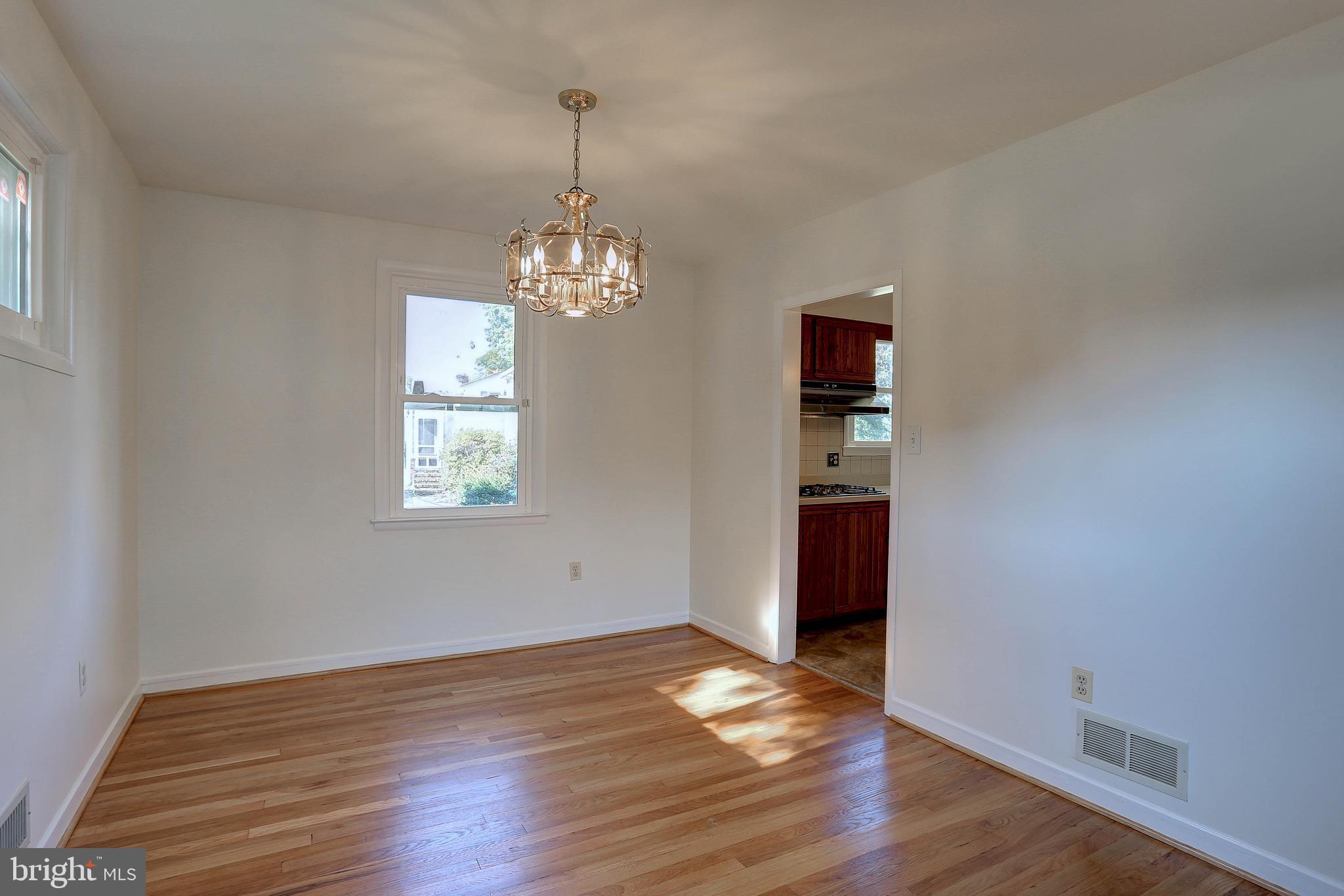 216 Rollingfield Road Catonsville, MD 21228 - Photo 9 of 37 Dining Room