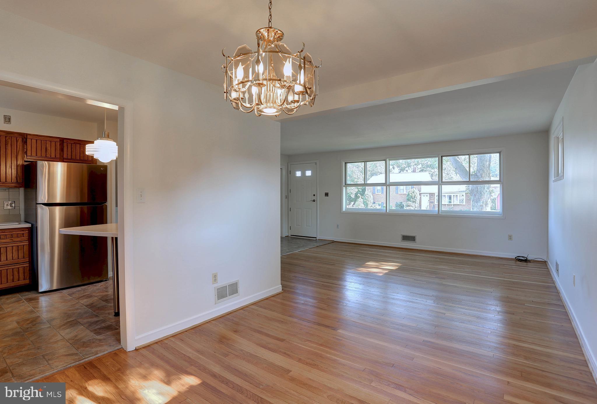 216 Rollingfield Road Catonsville, MD 21228 - Photo 10 of 37 Dining Room