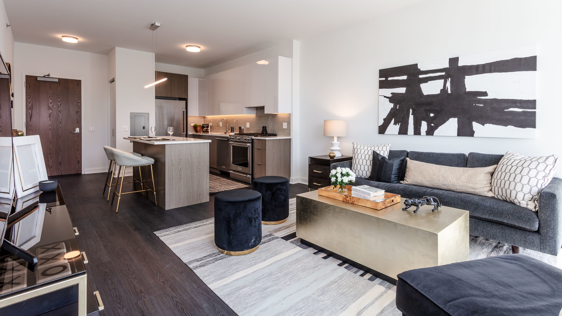 930 West Altgeld Street, Unit 810 Chicago, IL 60614 - Photo 2 of 7