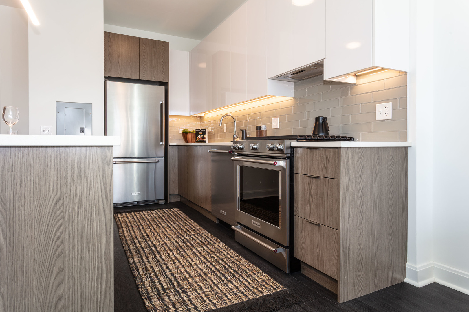 930 West Altgeld Street, Unit 810 Chicago, IL 60614 - Photo 5 of 7