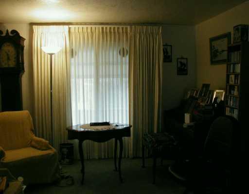 1336 Varner Road Whitehall, PA 15227 - Photo 2 of 8 Living Room.