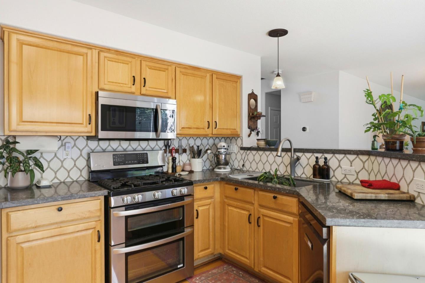 9610 Eagle View Way Gilroy, CA 95020 - Photo 11 of 48