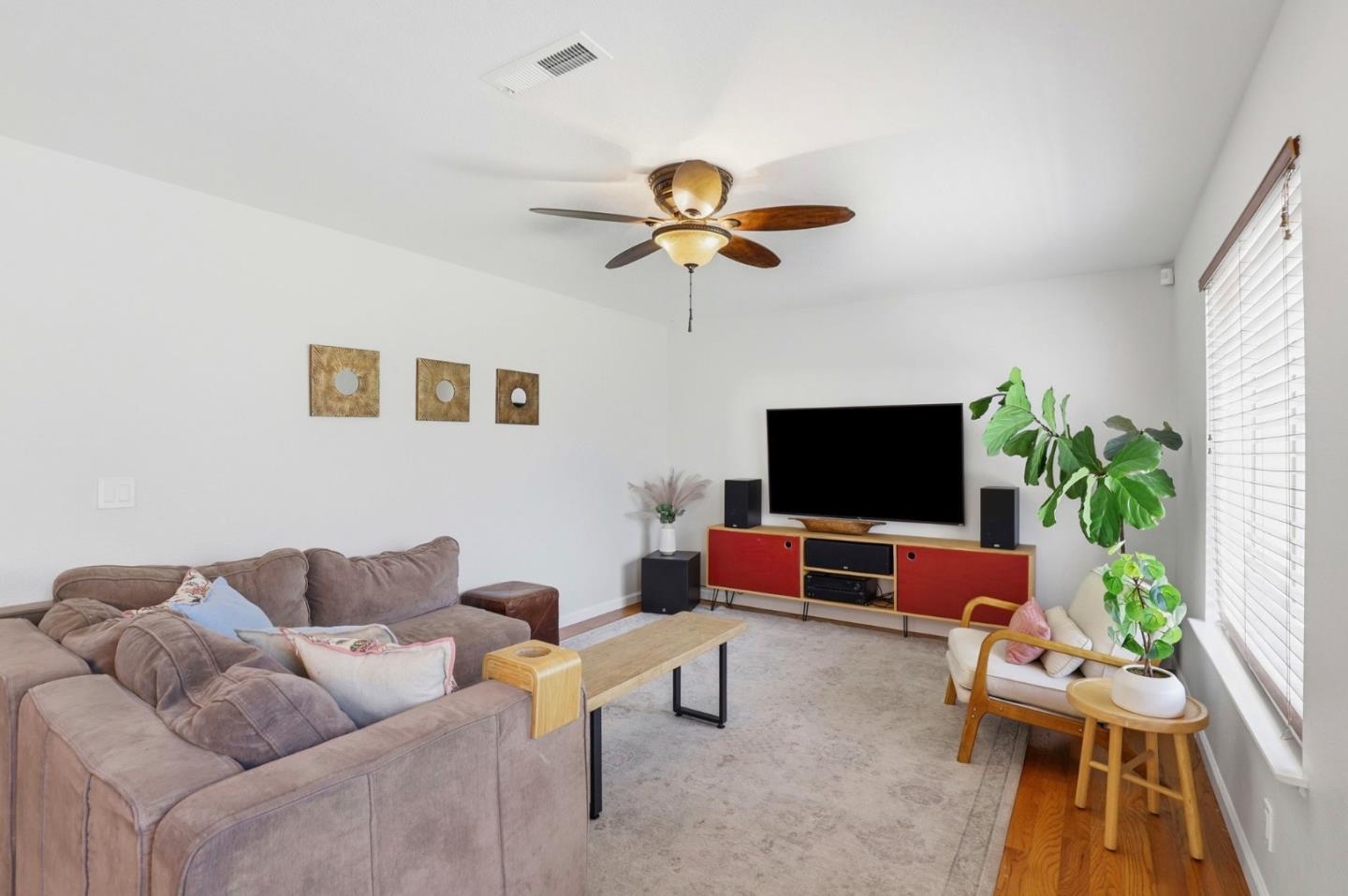 9610 Eagle View Way Gilroy, CA 95020 - Photo 9 of 48