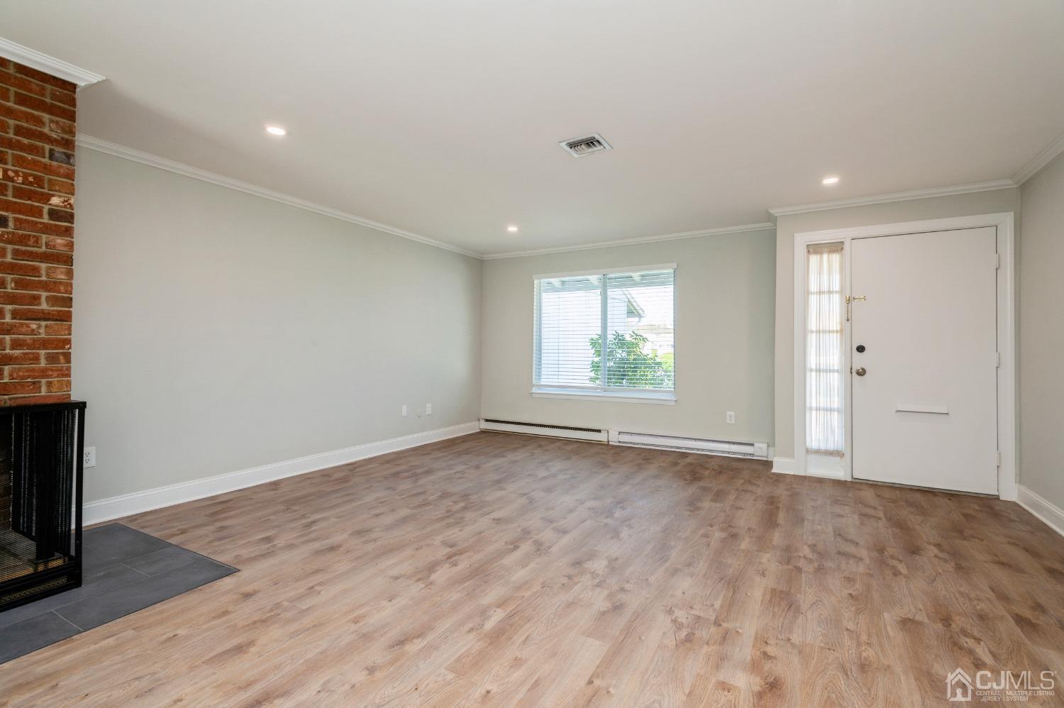 38 Haddon Road, Unit B Monroe Township, NJ 08831 - Photo 3 of 26 Gallery Image 3