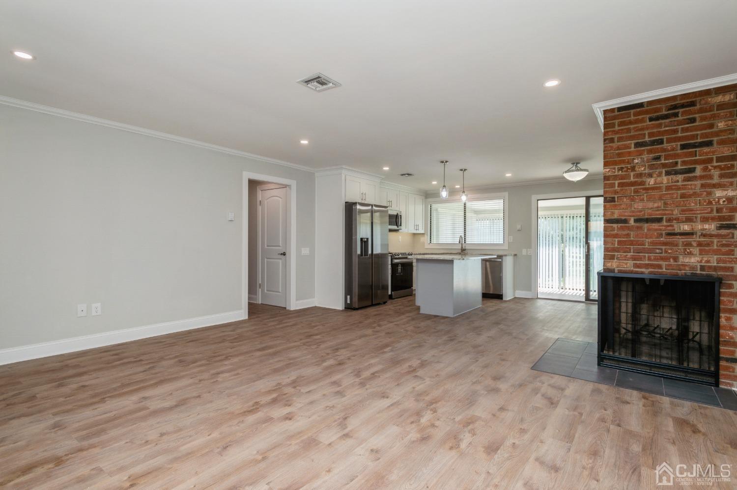38 Haddon Road, Unit B Monroe Township, NJ 08831 - Photo 6 of 26 Gallery Image 6