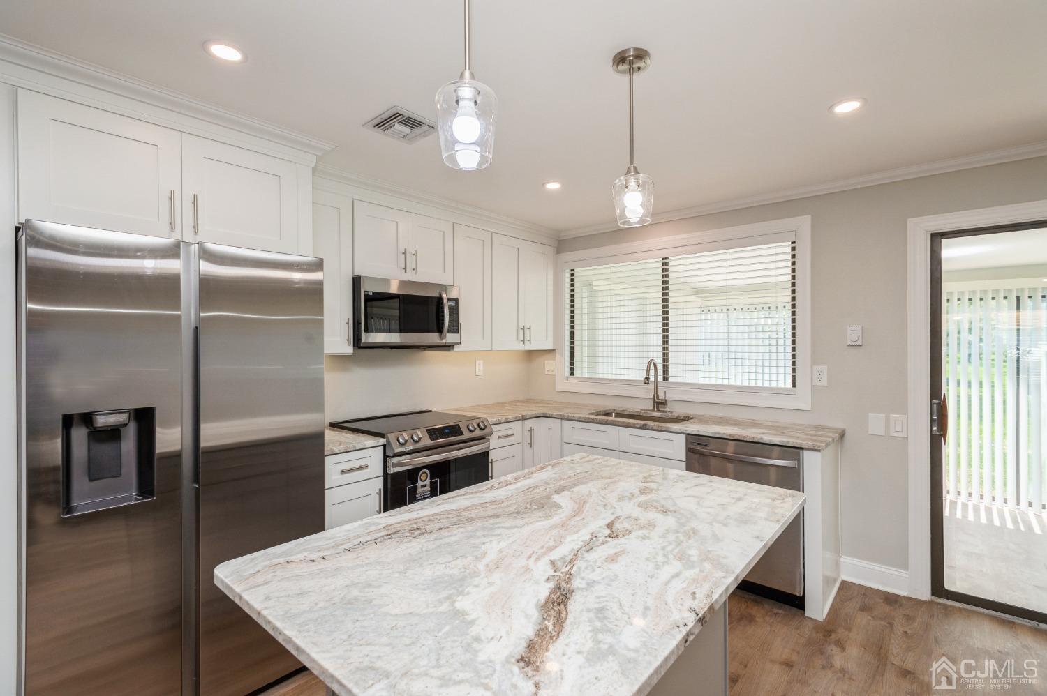 38 Haddon Road, Unit B Monroe Township, NJ 08831 - Photo 8 of 26 Gallery Image 8
