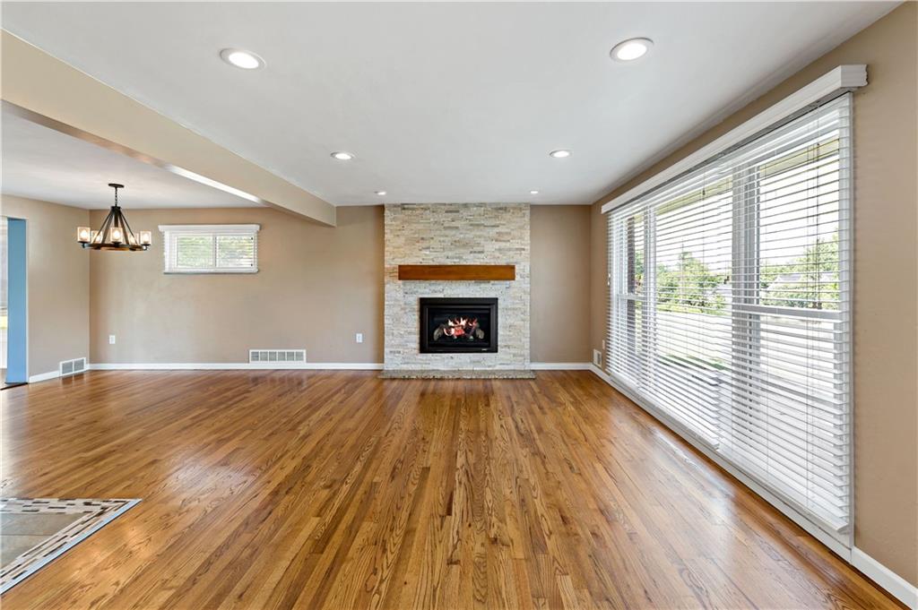 210 East Harbison Road Pittsburgh, PA 15205 - Photo 5 of 39