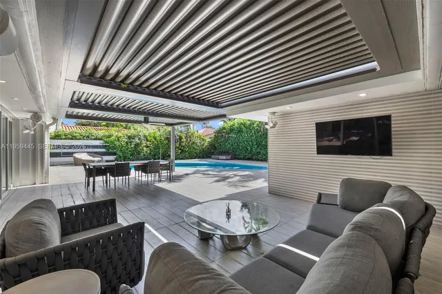 $2,399,000 | 1040 Northeast 86th Street, Miami, FL 33138