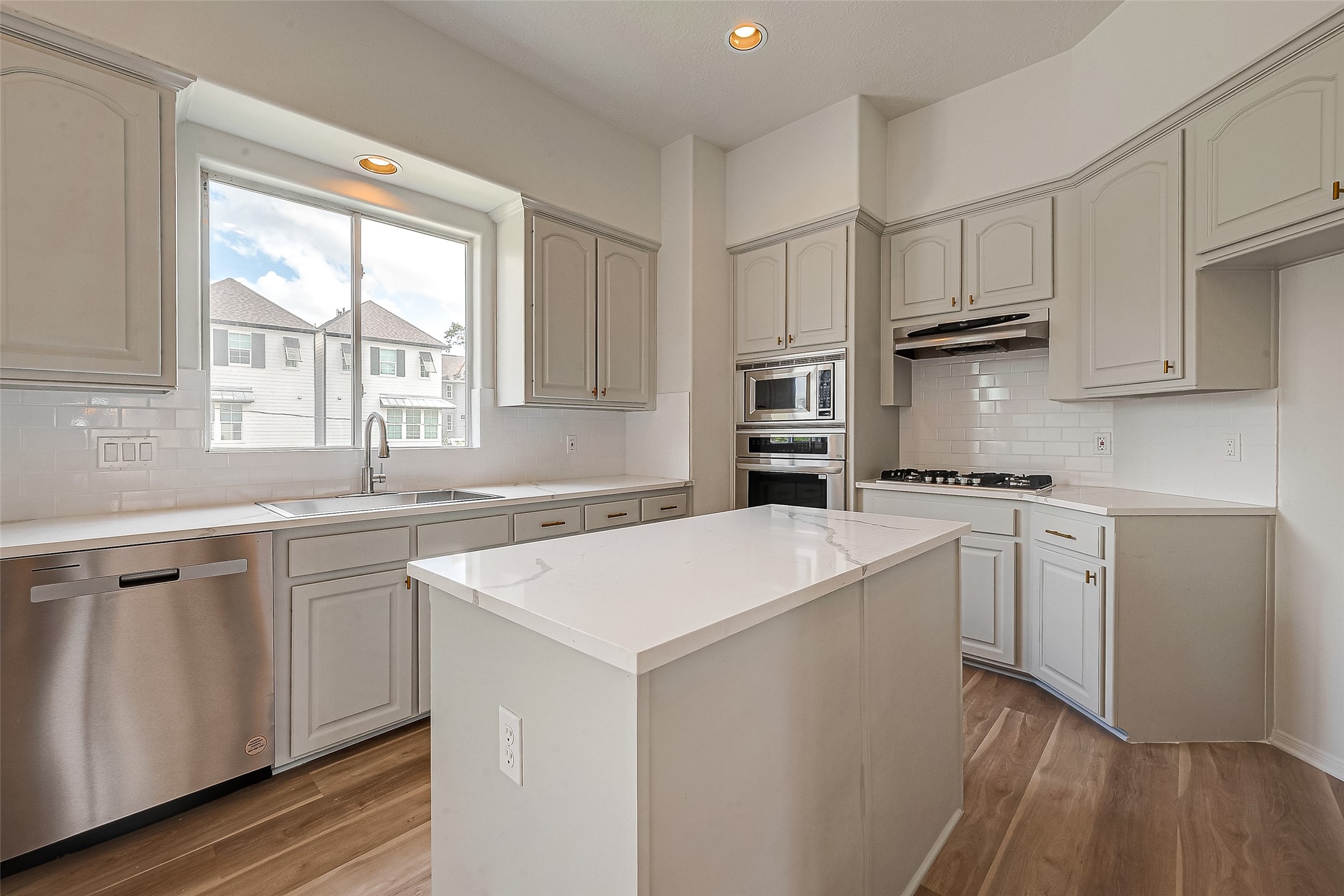 2150 Stacy Knoll Houston, TX 77008 - Photo 20 of 40