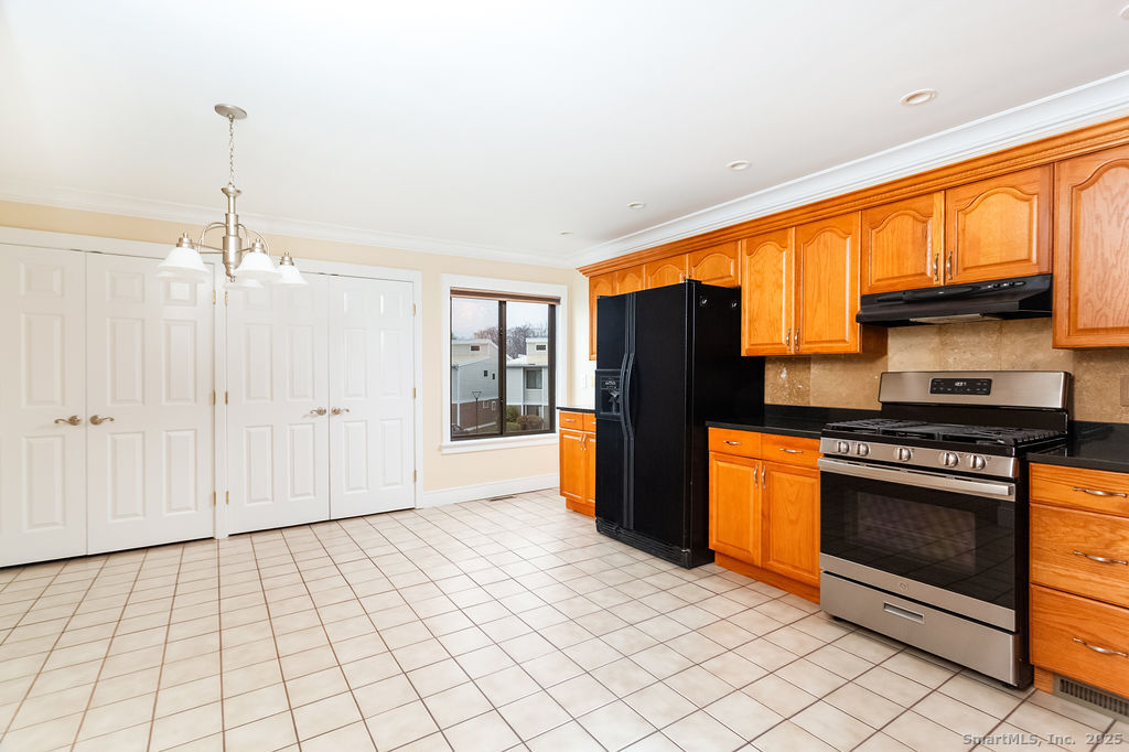 13 Lawson Lane, Unit 13 Ridgefield, CT 06877 - Photo 12 of 36