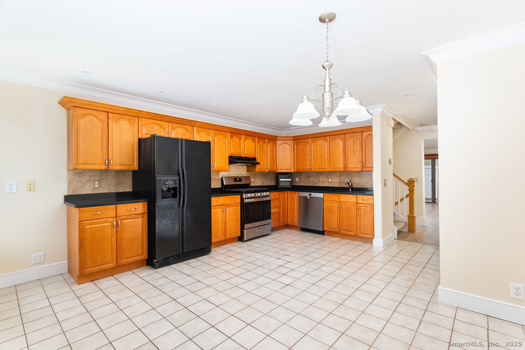 13 Lawson Lane, Unit 13 Ridgefield, CT 06877 - Photo 13 of 36