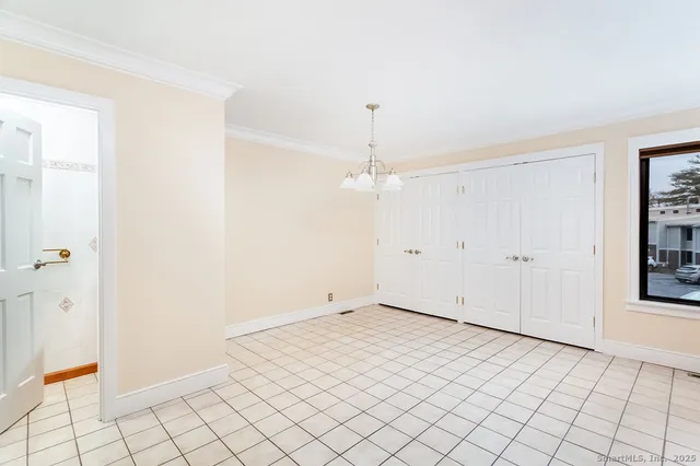 $565,000 | 13 Lawson Lane, Unit 13, Ridgefield, CT 06877