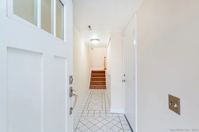 $565,000 | 13 Lawson Lane, Unit 13, Ridgefield, CT 06877