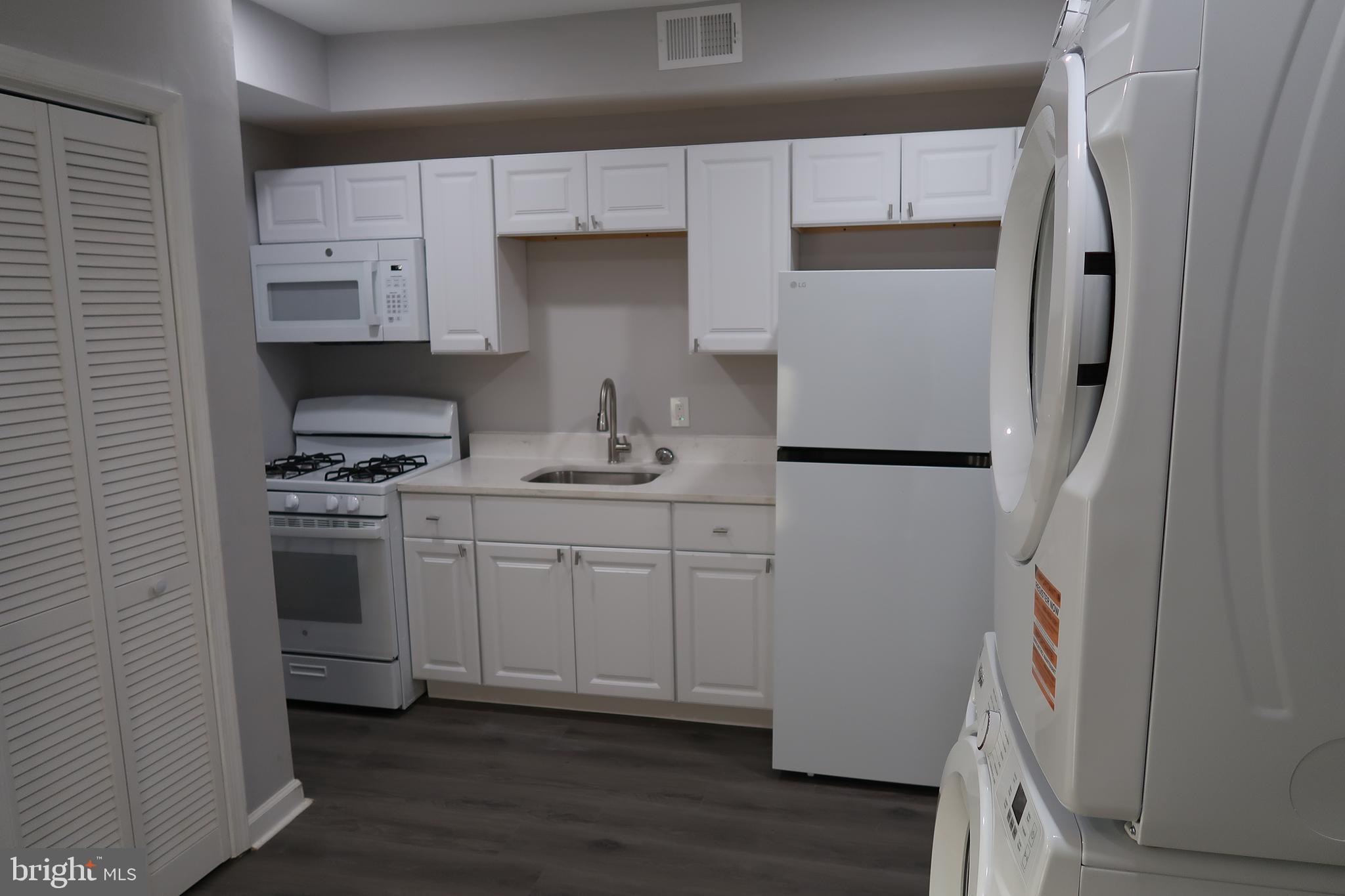 2833 Brendan Avenue, Unit 2 Baltimore, MD 21213 - Photo 3 of 17