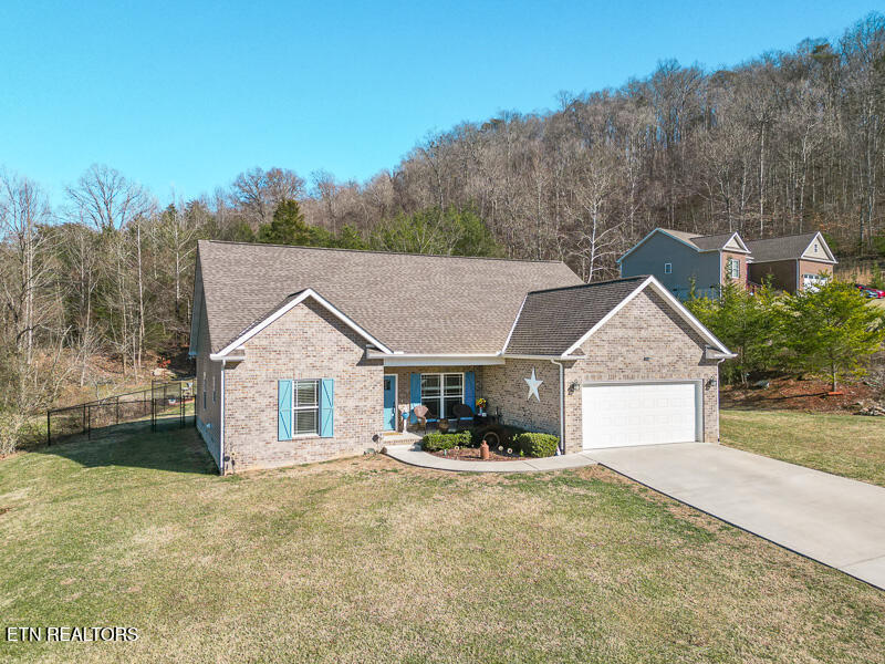 155 Flagstone Way Clinton, TN 37716 - Photo 2 of 28 002--SMALL
