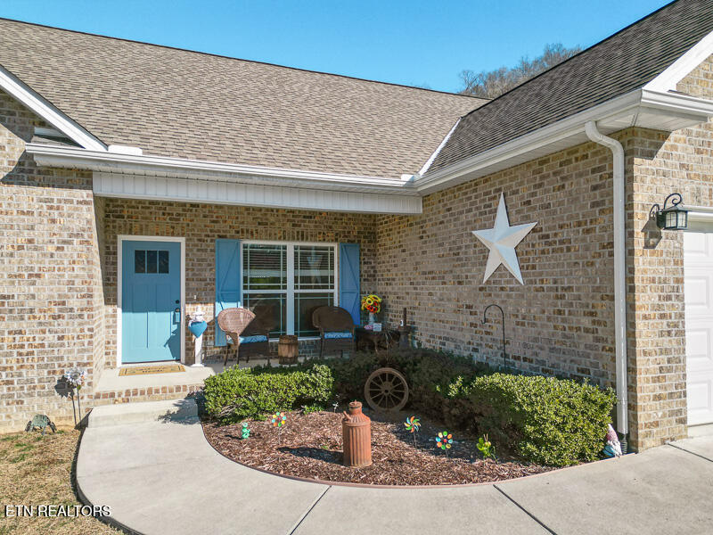 155 Flagstone Way Clinton, TN 37716 - Photo 3 of 28 003--SMALL