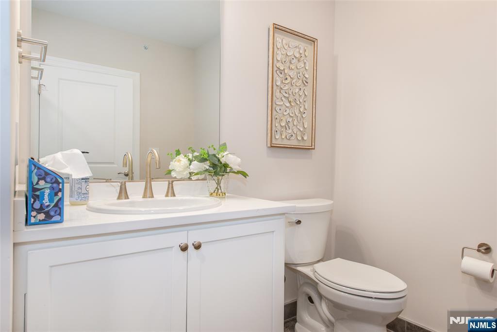 246 Main Street, Unit 402 Chatham, NJ 07928 - Photo 27 of 45