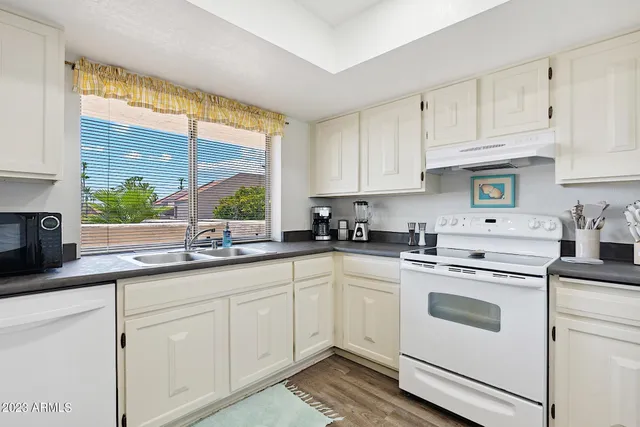 $9,800 | 7224 North Vía Camello Del Norte, Unit 15, Scottsdale, AZ 85258