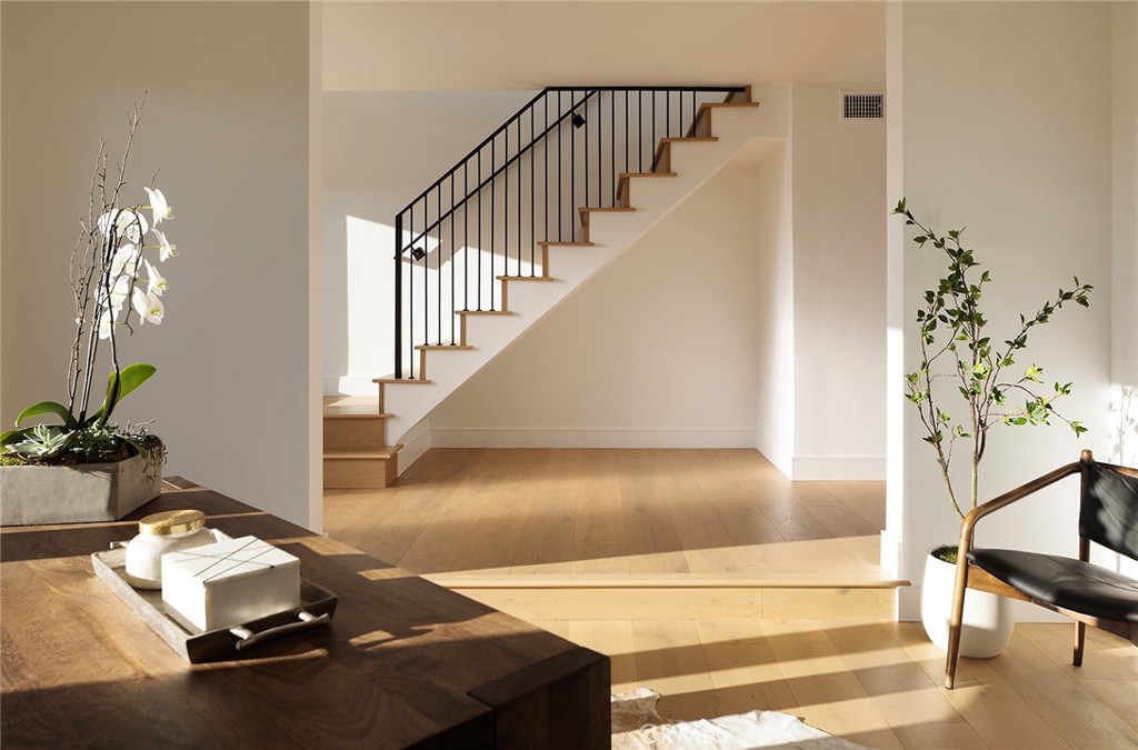 630 Loretta Drive Laguna Beach, CA 92651 - Photo 41 of 75 a view of entryway and hall