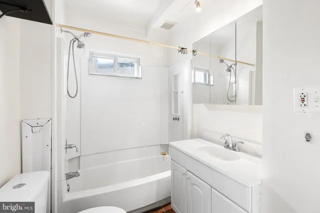 $2,169 | 4550 Silverwood Street, Philadelphia, PA 19127