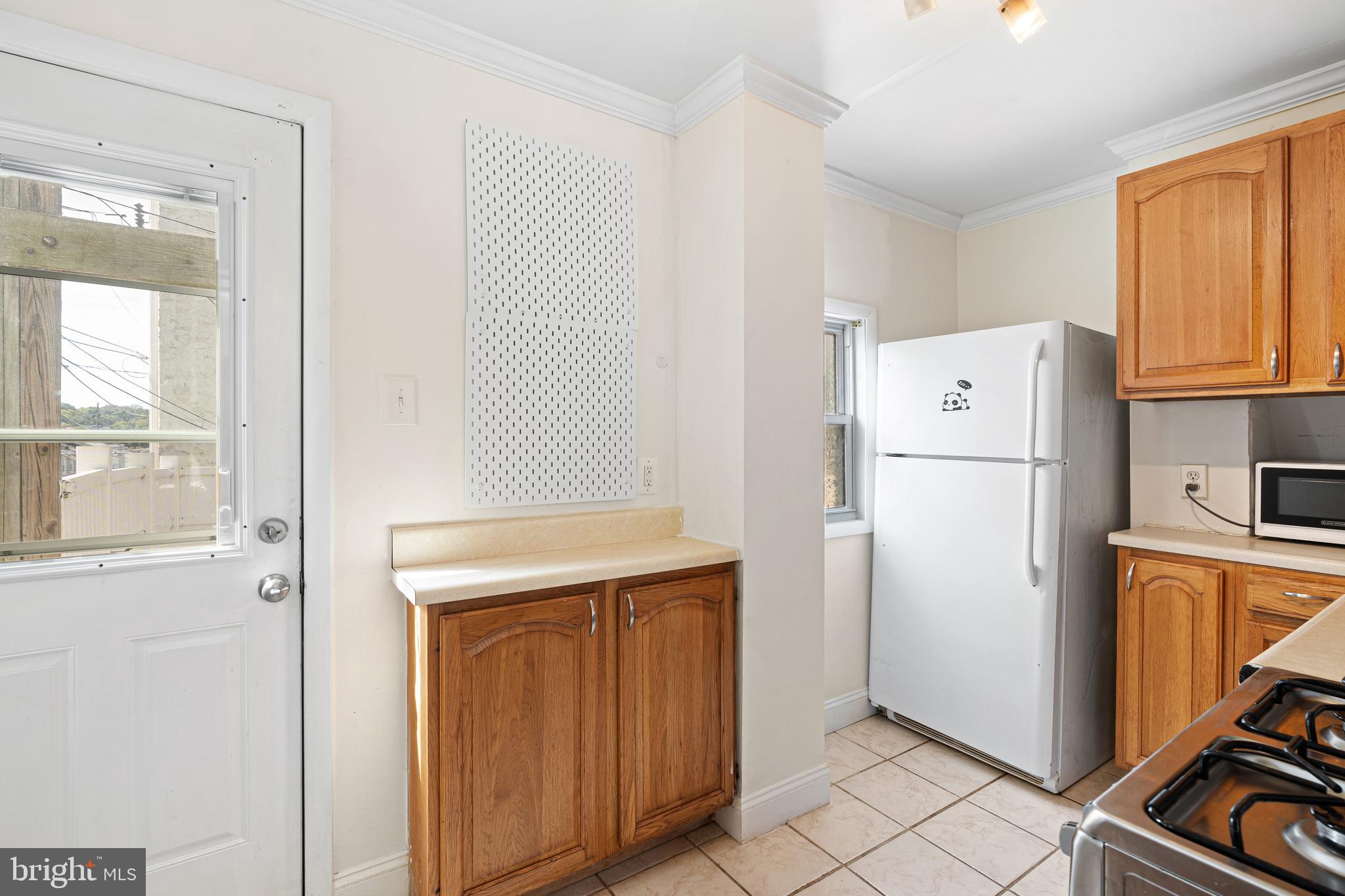 4550 Silverwood Street Philadelphia, PA 19127 - Photo 12 of 15