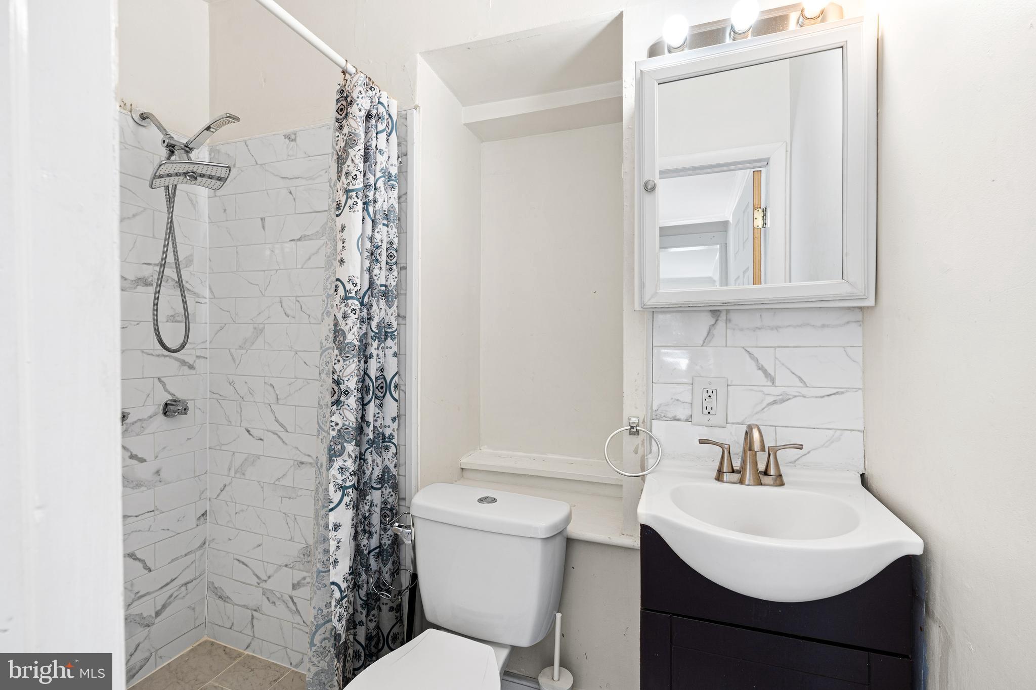 4550 Silverwood Street Philadelphia, PA 19127 - Photo 14 of 15