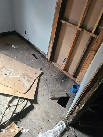 $27,500 | 115 7th Avenue, Jellico, TN 37762